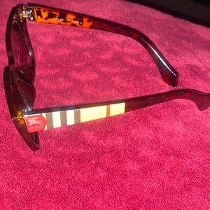 Burberry sunglasses classic plaid logo design Good condition Made in Italy